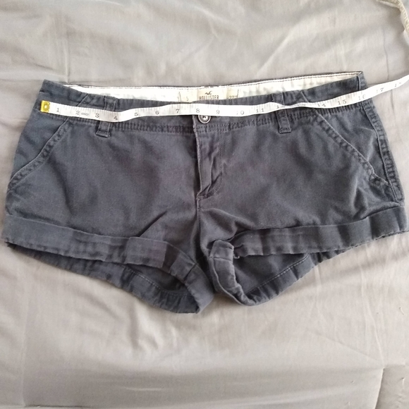 💙(3 for $20) Hollister Navy Blue Stretch Shorts 5 - Picture 8 of 9